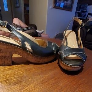 Naturalizer  corked open to heel